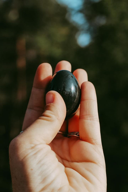 Nephrite Jadeägg - GIA certifierad